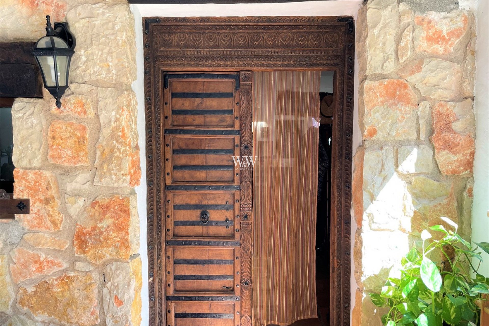 Hermosa puerta de madera