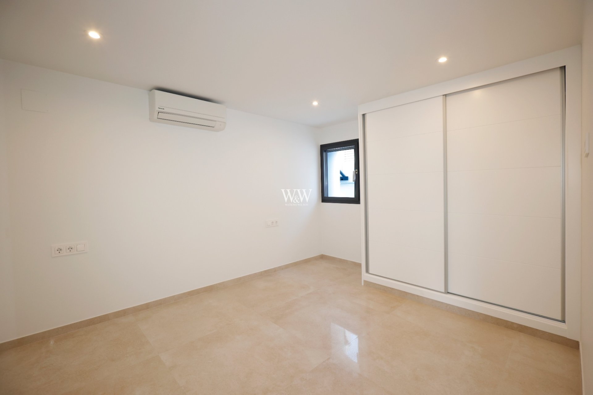 Resale - Villa -
Calpe - Los Pinos