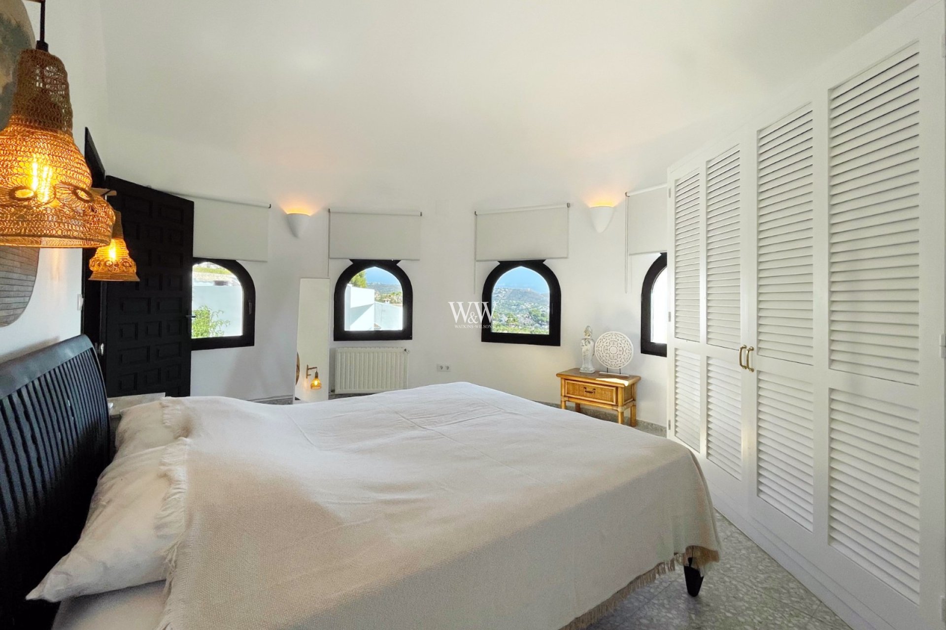 Resale - Villa -
Moraira - Benimeit