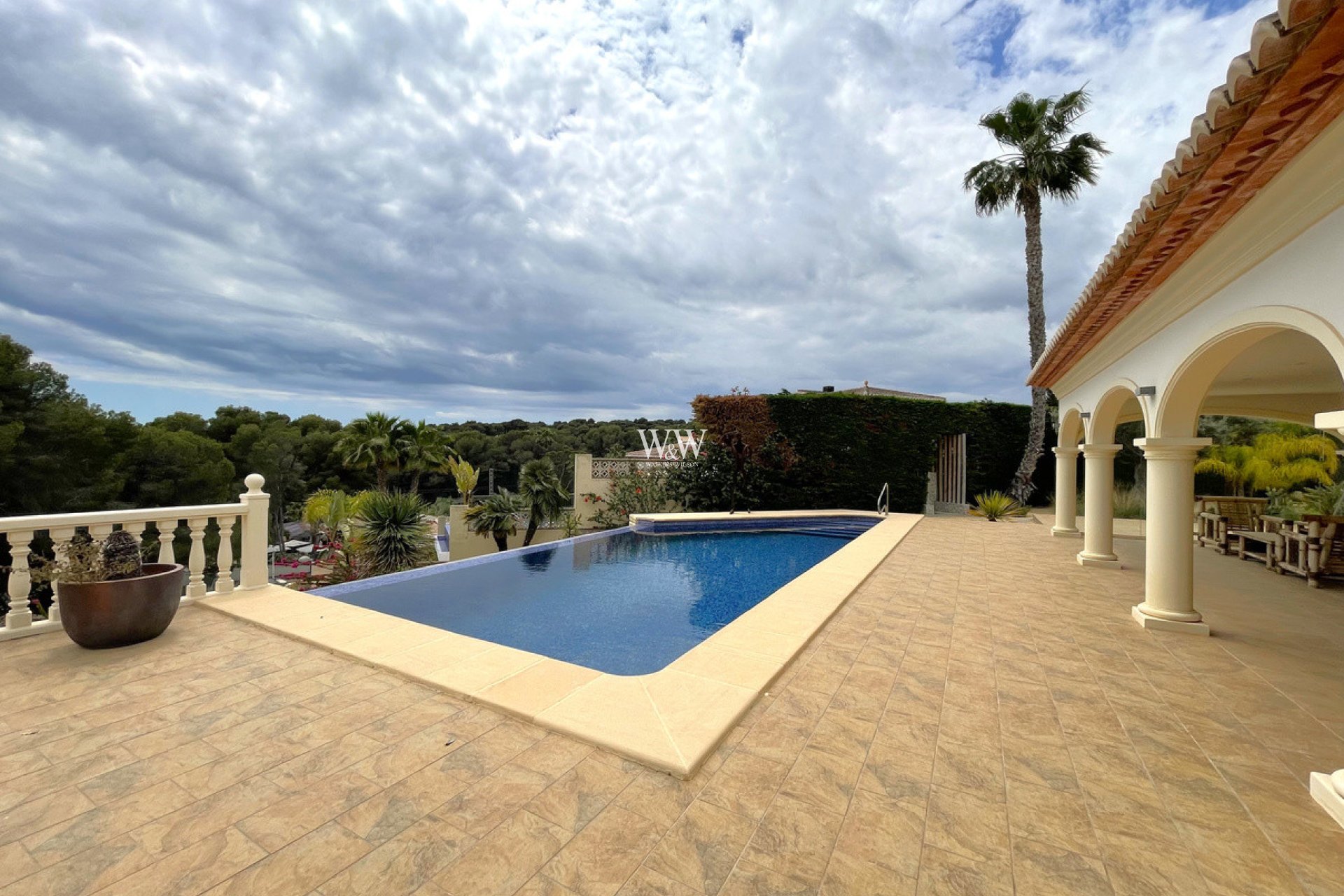 Resale - Villa -
Moraira - Pinar de Advocat
