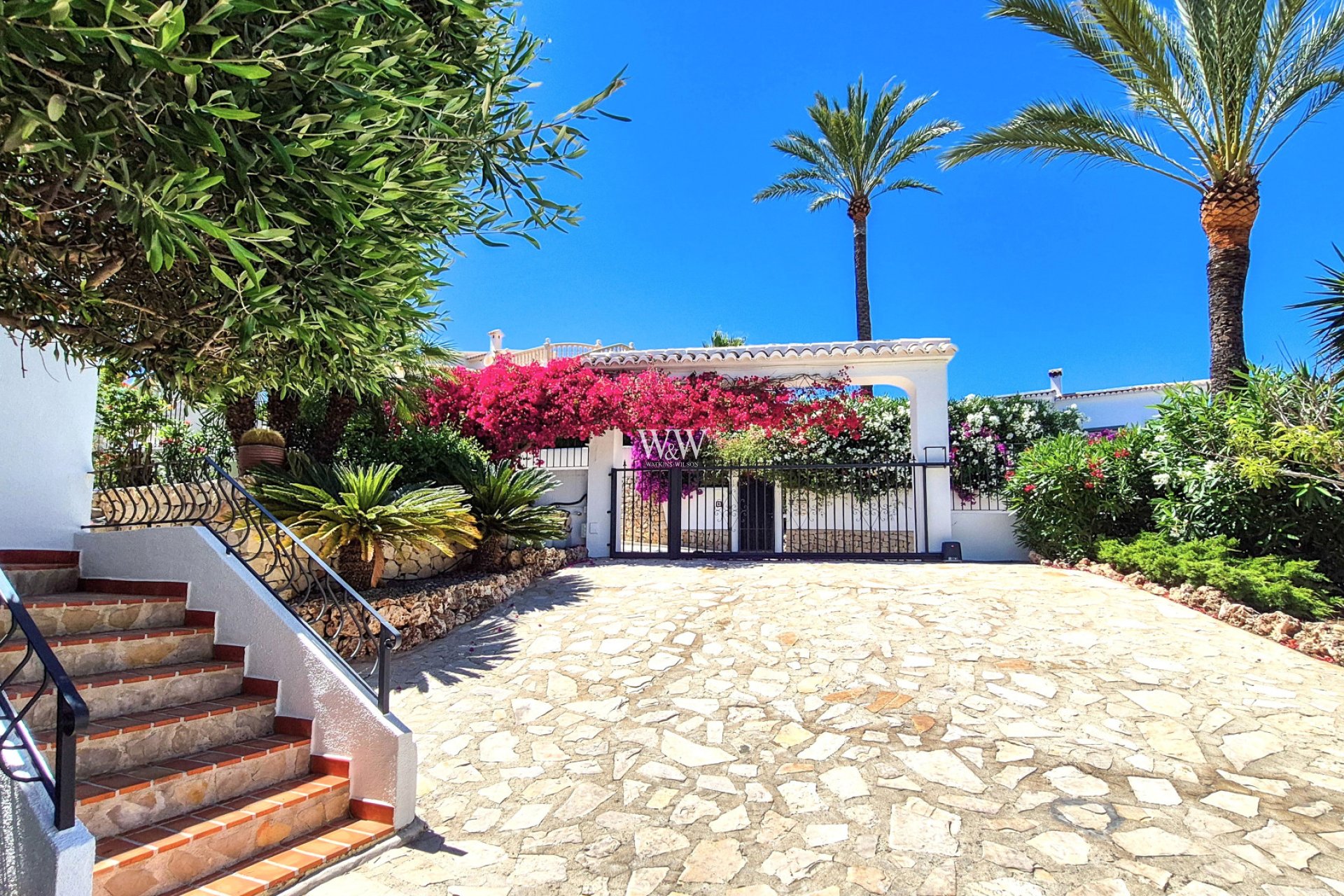 Resale - Villa -
Moraira - Pinar de Advocat