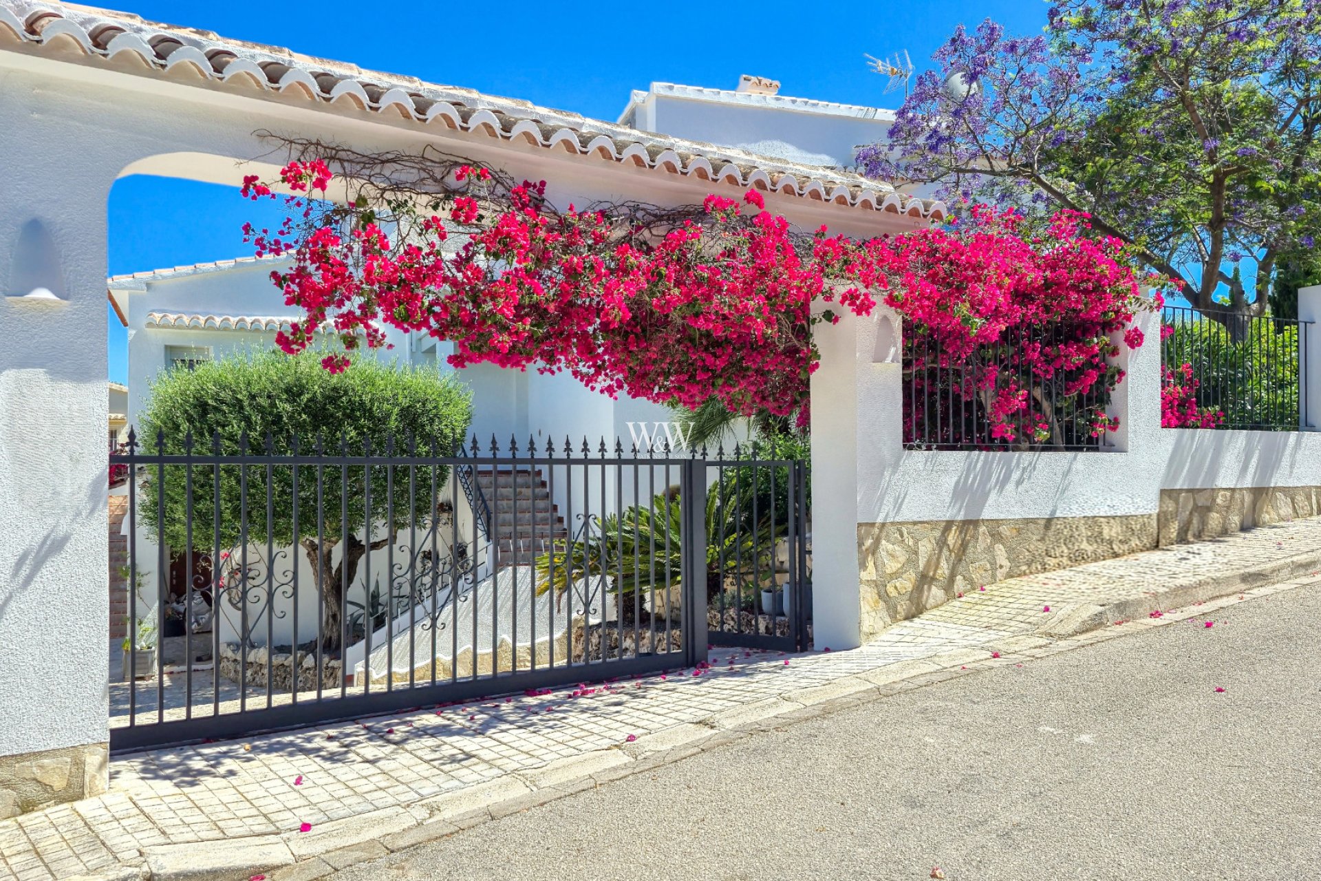 Resale - Villa -
Moraira - Pinar de Advocat
