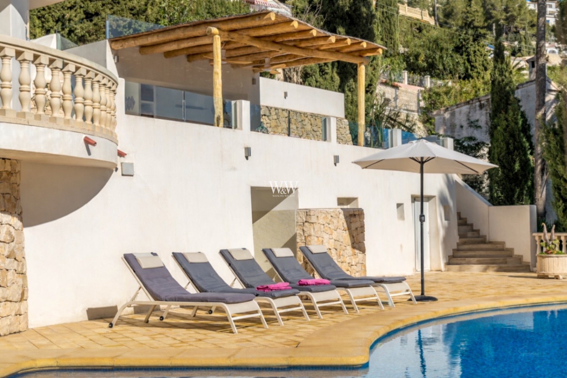 Reventa - Villa -
Moraira - Benimeit