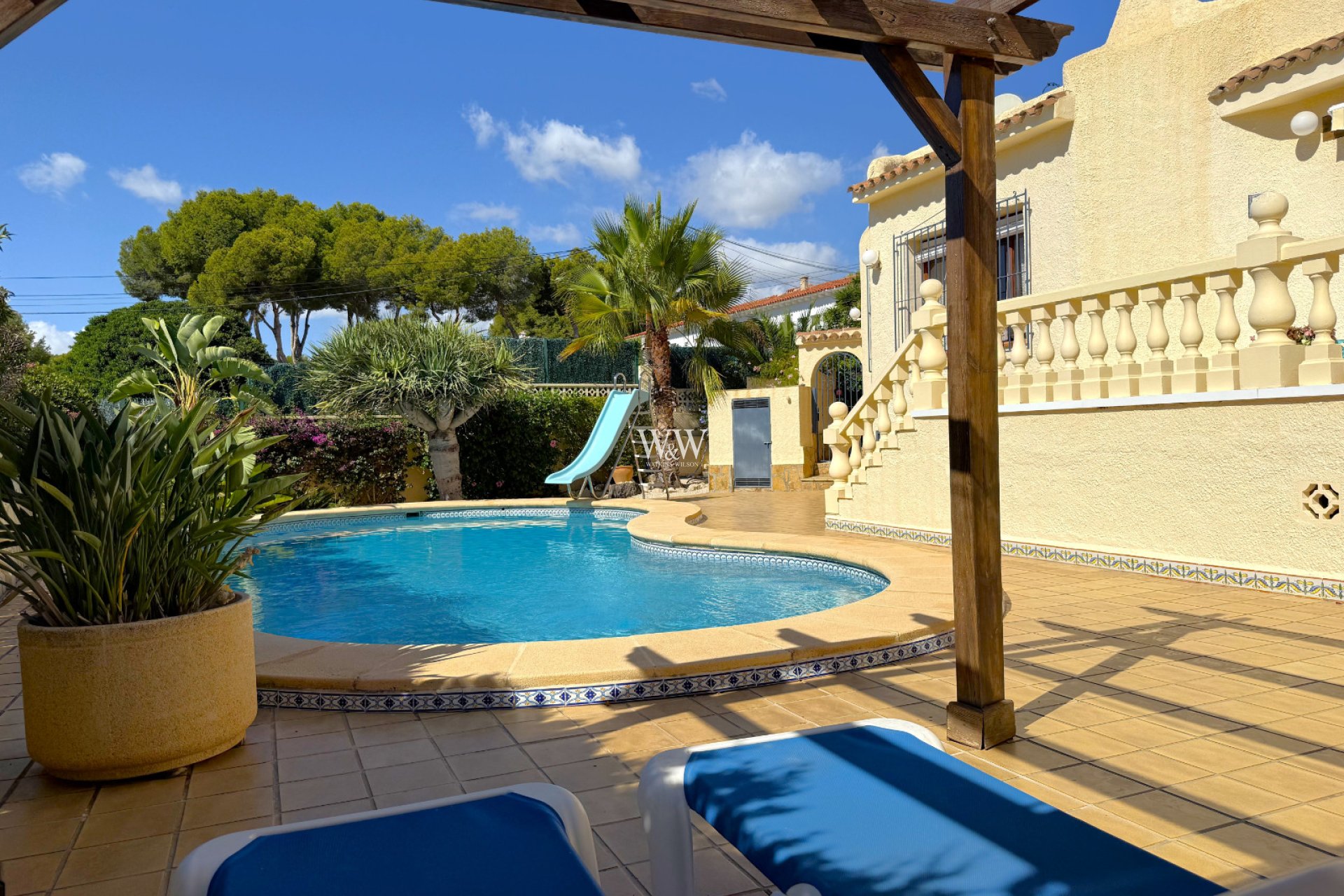 Reventa - Villa -
Moraira - Cometa