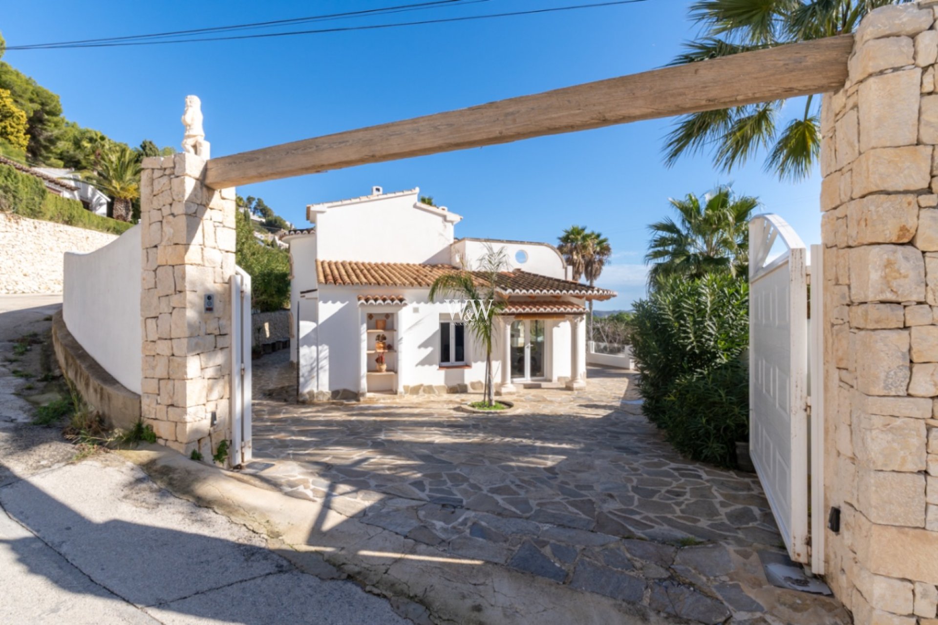 Revente - Villa -
Moraira - Benimeit