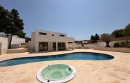 Villa - Reventa -
            Jávea - 85234