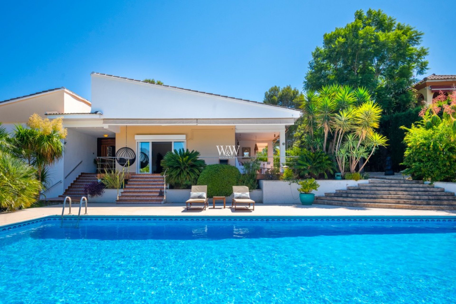 Vue sur grande maison à Gandia à vendre