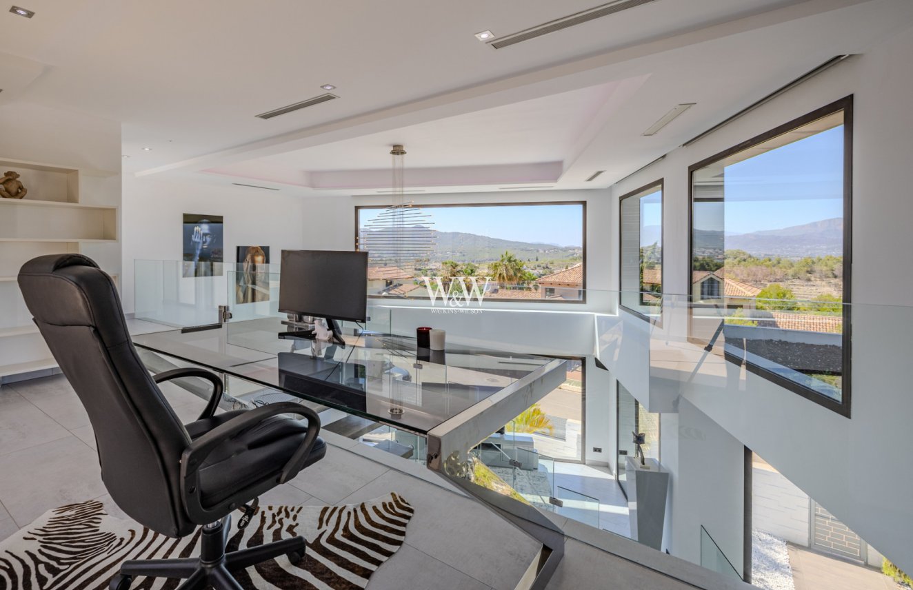 Resale - Villa -
Jávea - Cansalades
