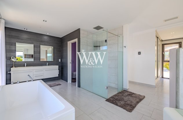 Resale - Villa -
Jávea - Cansalades