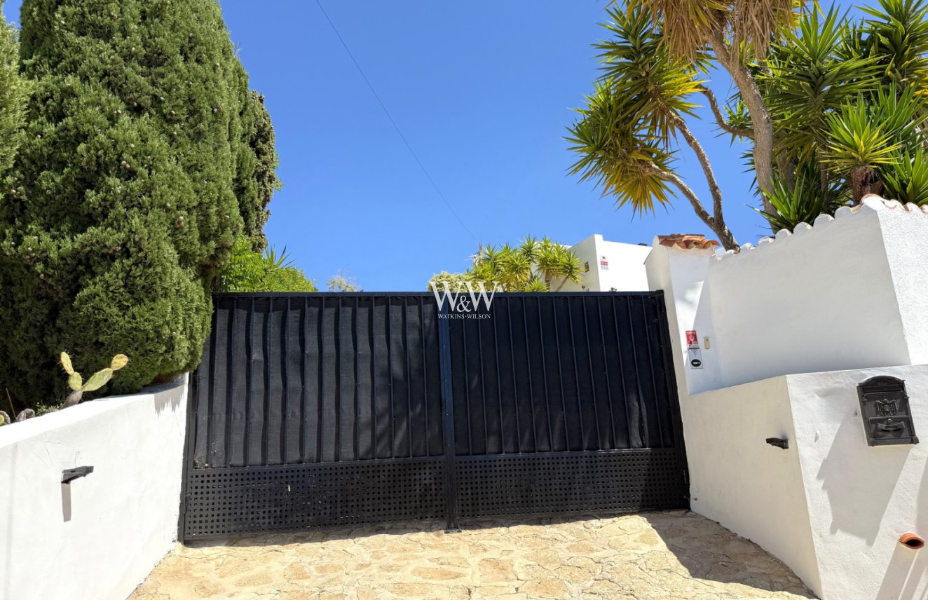 Reventa - Villa -
Moraira - Pinar de Advocat