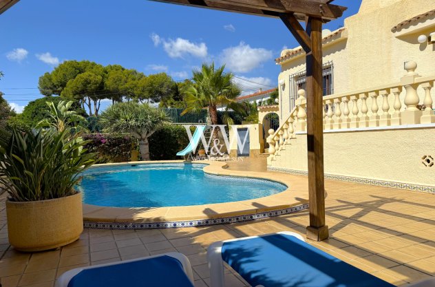 Resale - Villa -
Moraira - Cometa