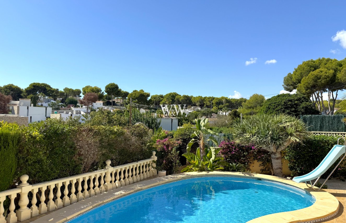 Resale - Villa -
Moraira - Cometa