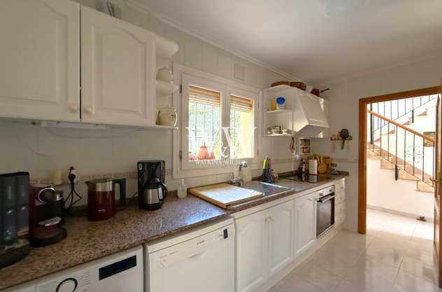 Resale - Villa -
Moraira - Cometa