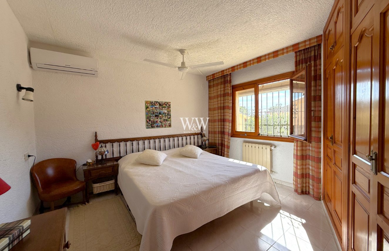 Resale - Villa -
Moraira - Cometa