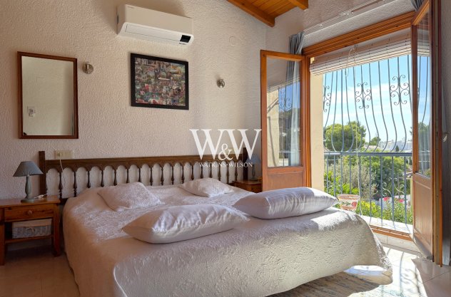 Resale - Villa -
Moraira - Cometa