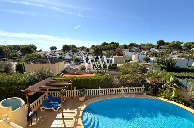 Resale - Villa -
Moraira - Cometa
