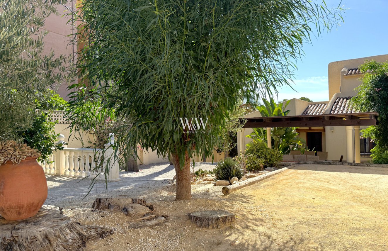 Resale - Villa -
Moraira - Cometa