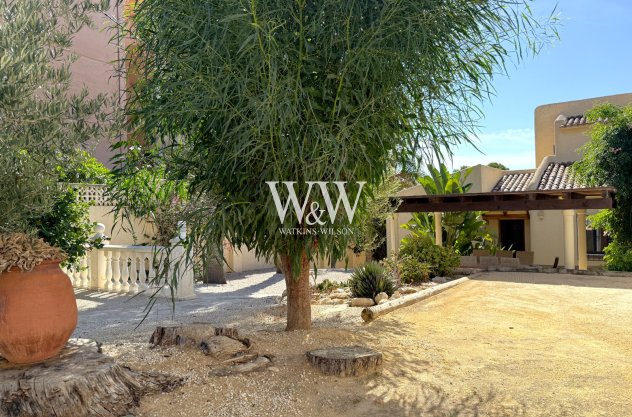 Resale - Villa -
Moraira - Cometa