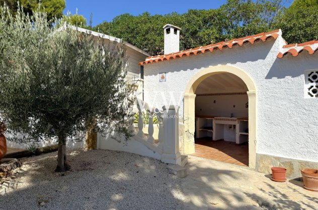 Resale - Villa -
Moraira - Cometa
