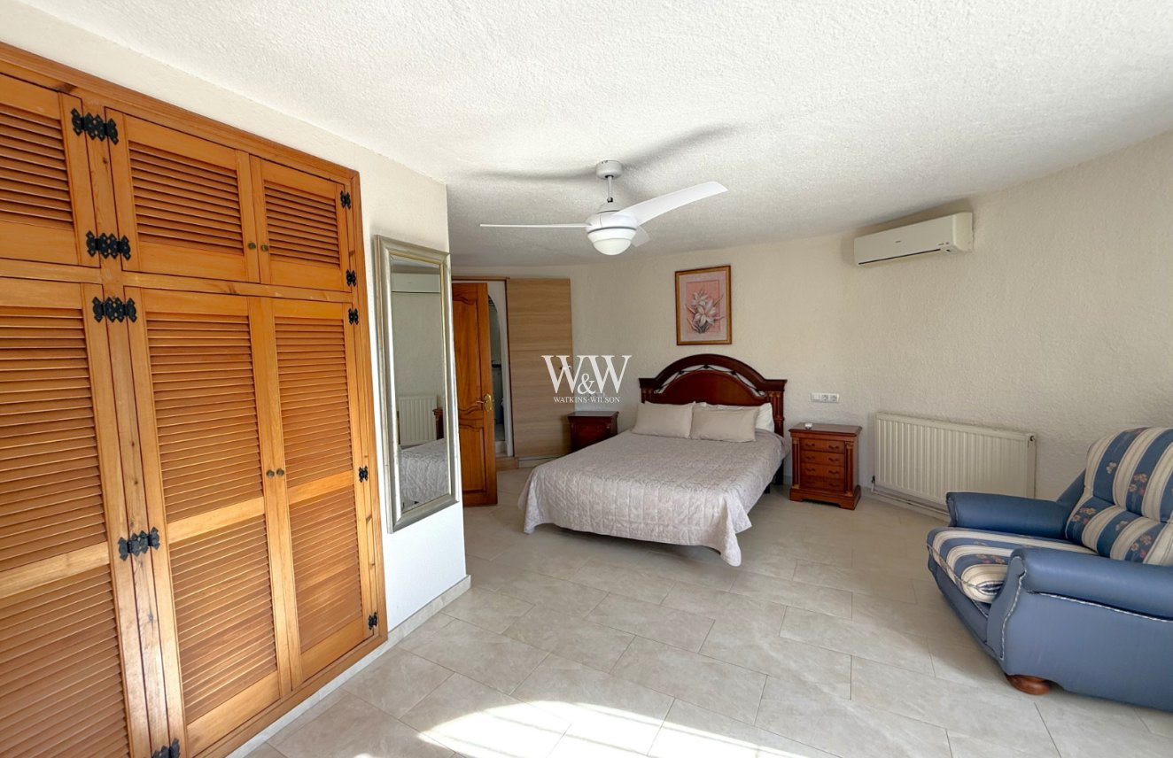 Resale - Villa -
Moraira - Paichi