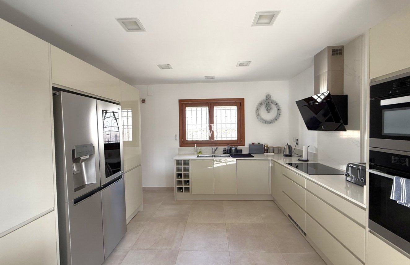 Verkoop - Villa -
Moraira - El Portet