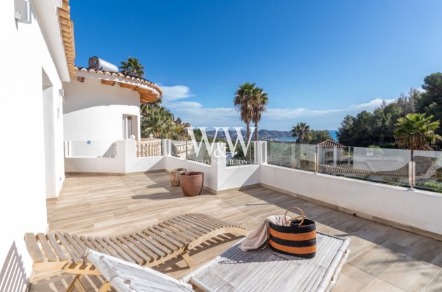 Resale - Villa -
Moraira - Benimeit