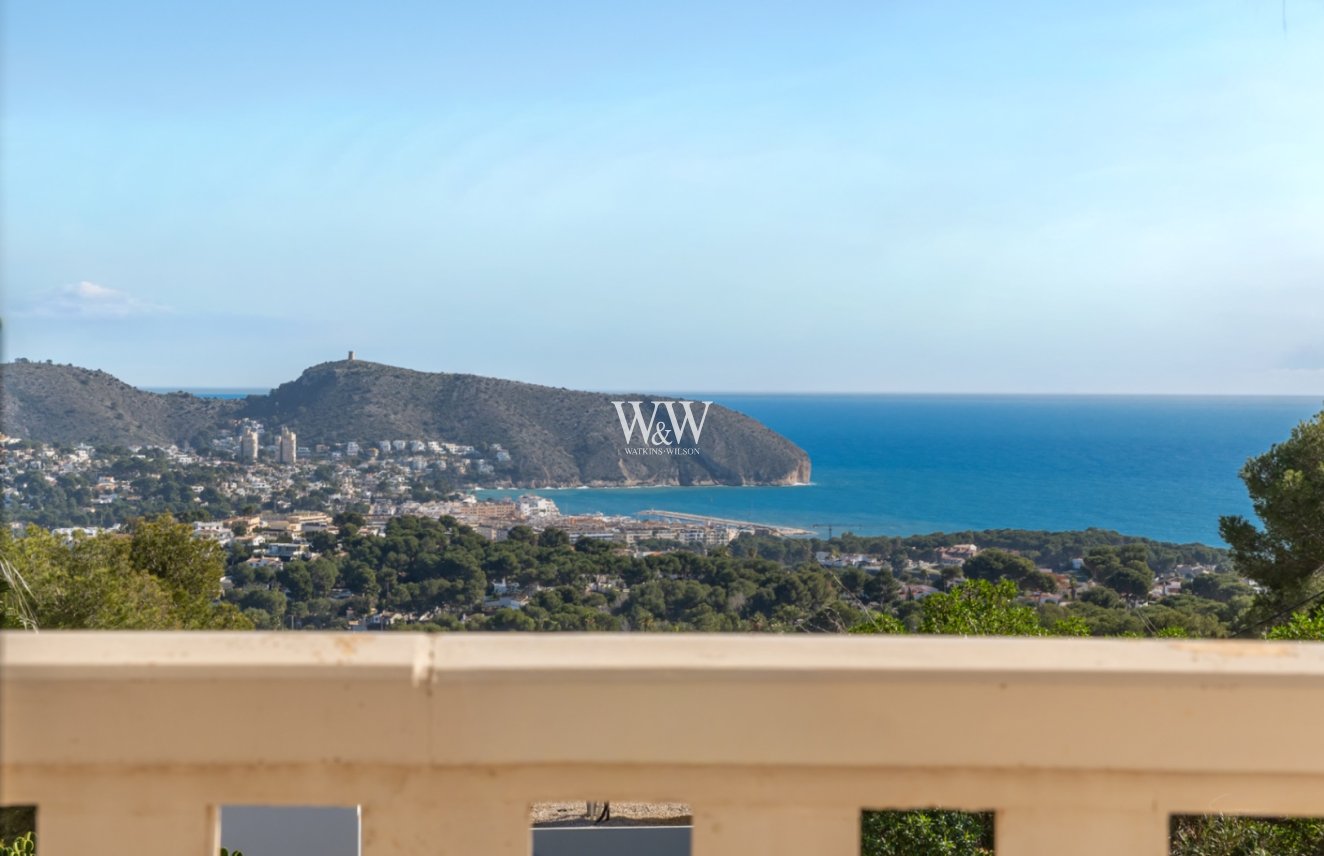 Resale - Villa -
Moraira - Benimeit