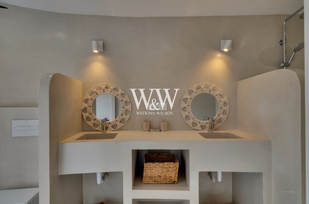 Resale - Villa -
Moraira - Benimeit