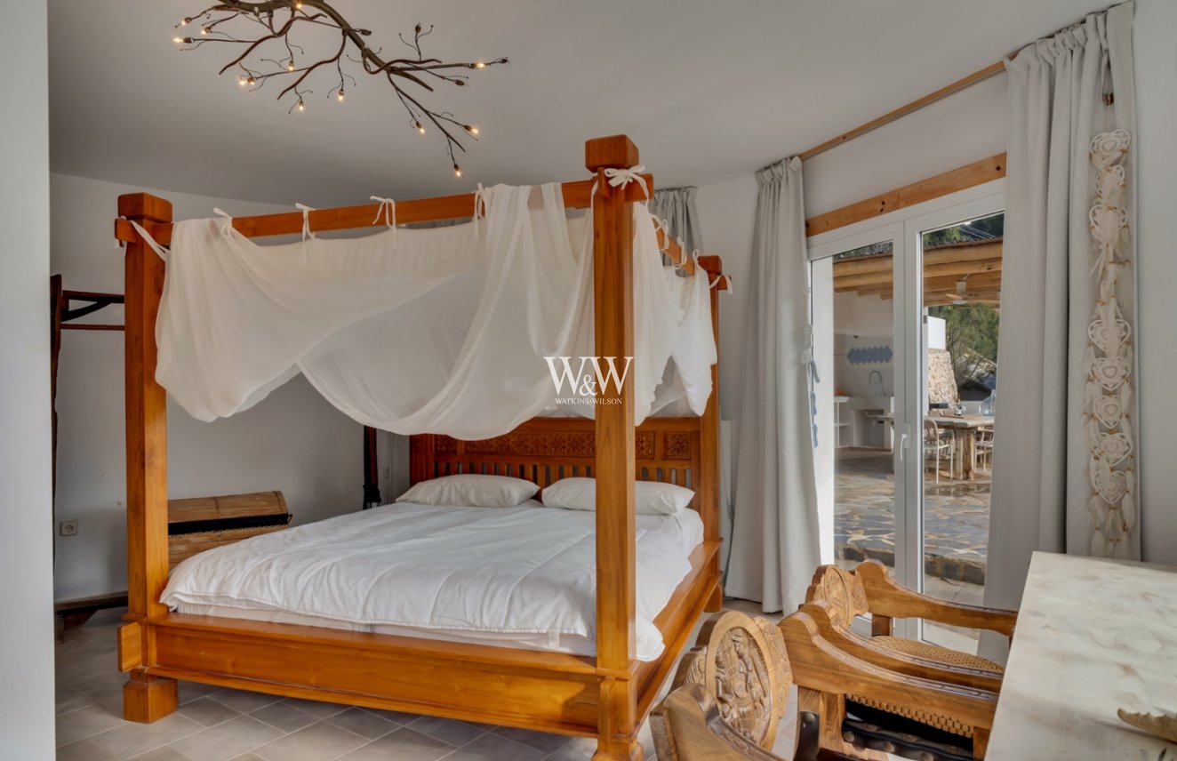 Resale - Villa -
Moraira - Benimeit