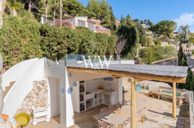 Resale - Villa -
Moraira - Benimeit