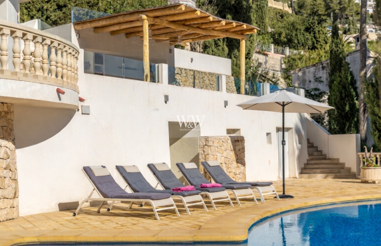 Resale - Villa -
Moraira - Benimeit