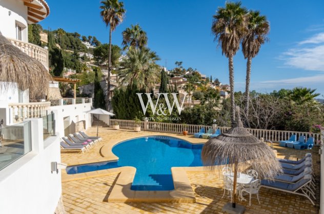 Resale - Villa -
Moraira - Benimeit