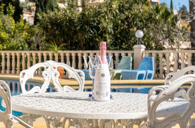 Resale - Villa -
Moraira - Benimeit