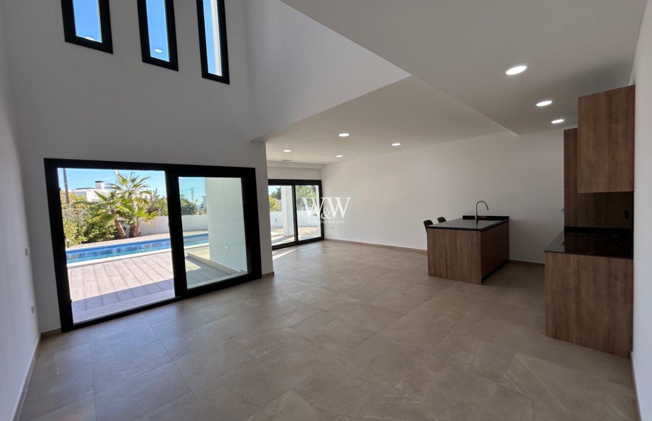 Resale - Villa -
Benissa - La Fustera