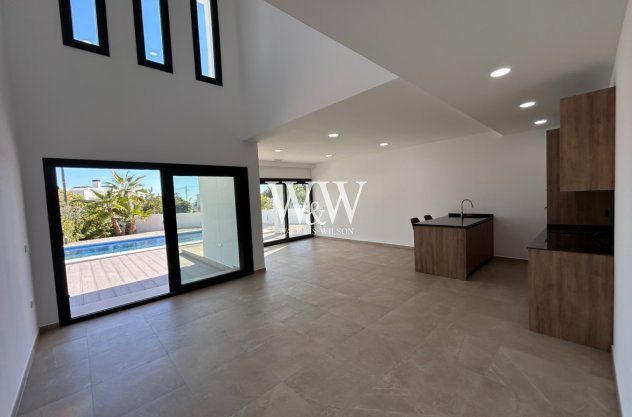 Resale - Villa -
Benissa - La Fustera