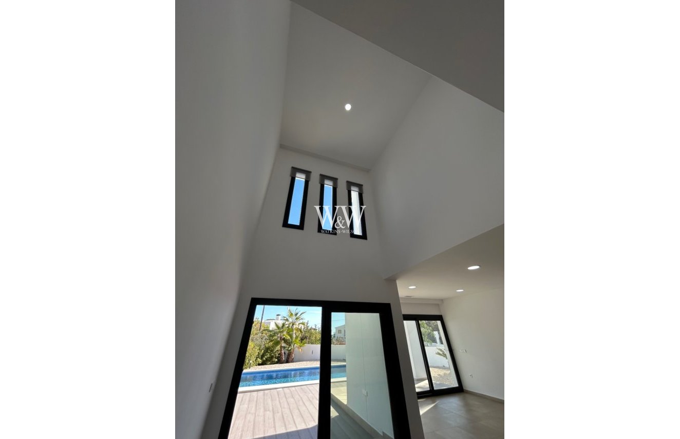 Resale - Villa -
Benissa - La Fustera