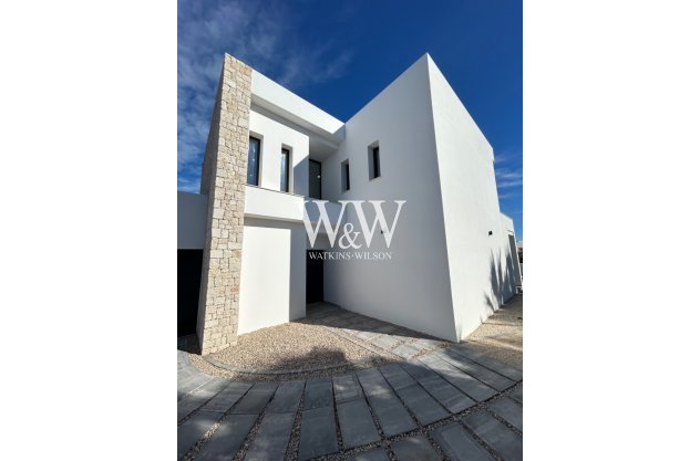 Resale - Villa -
Benissa - La Fustera