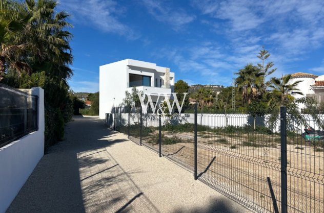 Resale - Villa -
Benissa - La Fustera