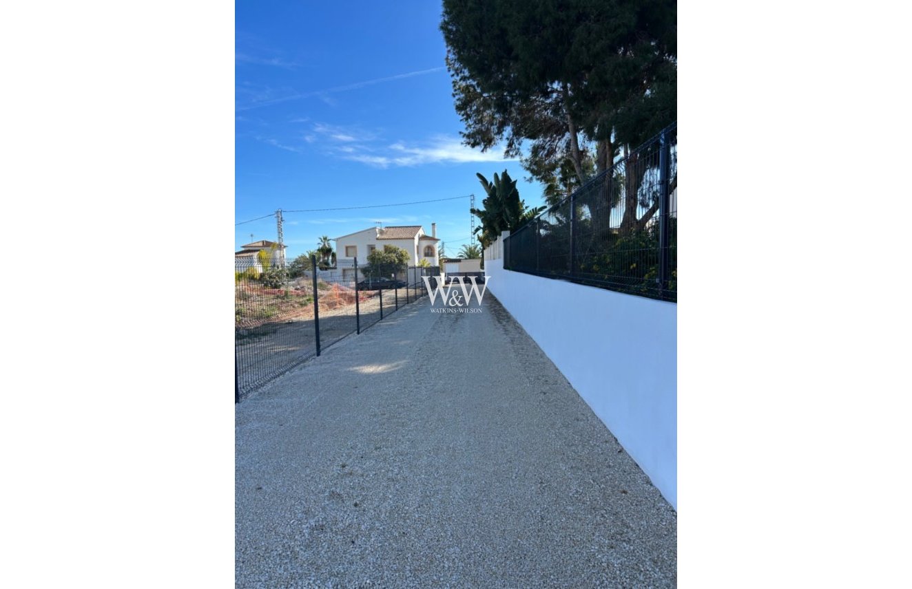 Resale - Villa -
Benissa - La Fustera