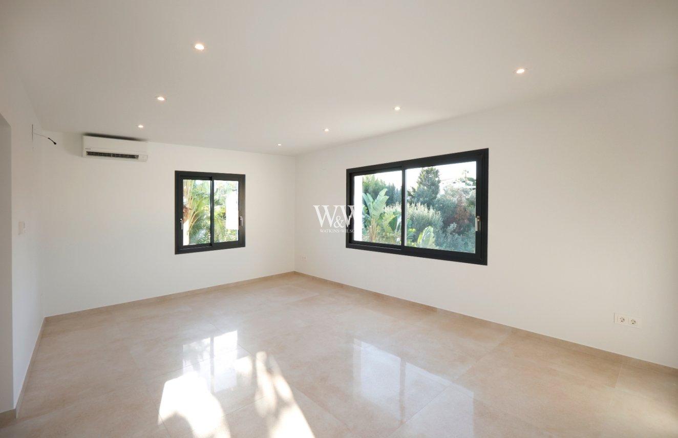 Reventa - Villa -
Calpe - Los Pinos