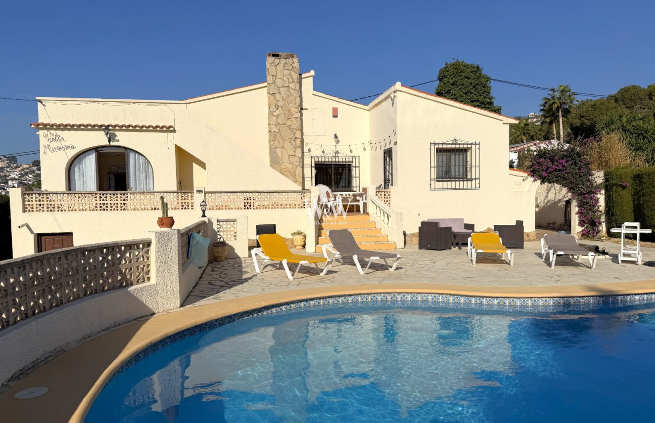 Resale - Villa -
Moraira - Pinar de Advocat