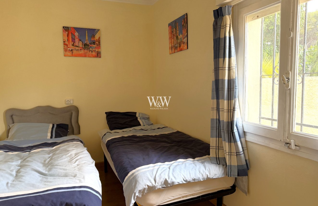 Resale - Villa -
Moraira - Pinar de Advocat