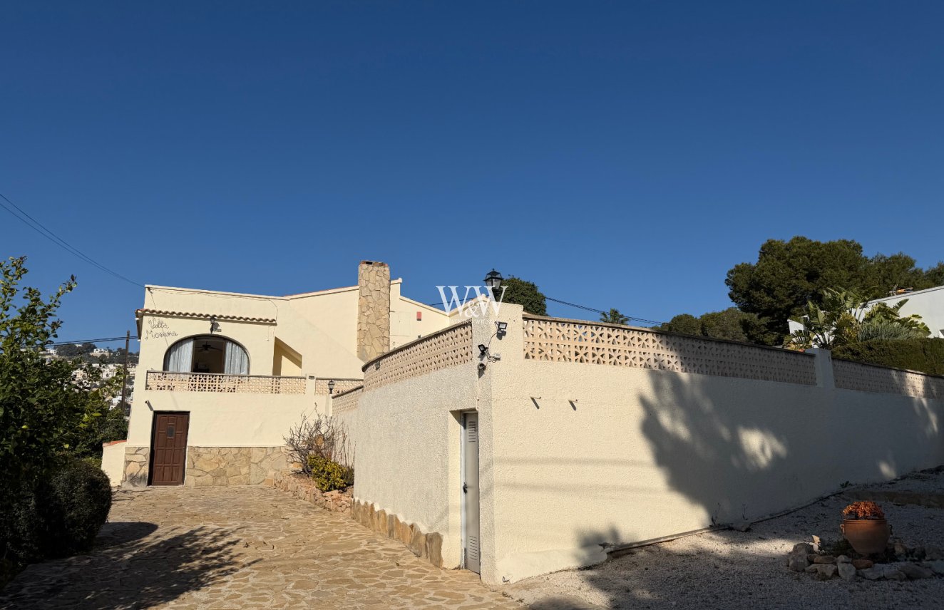 Resale - Villa -
Moraira - Pinar de Advocat