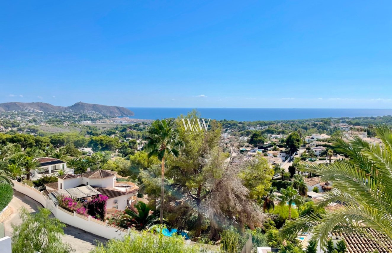 Resale - Villa -
Moraira - Benimeit