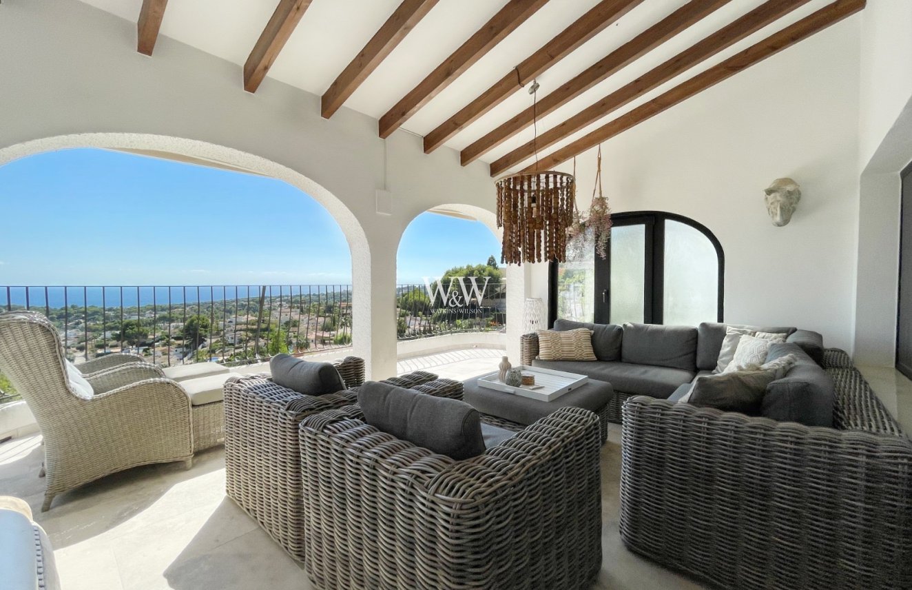 Resale - Villa -
Moraira - Benimeit