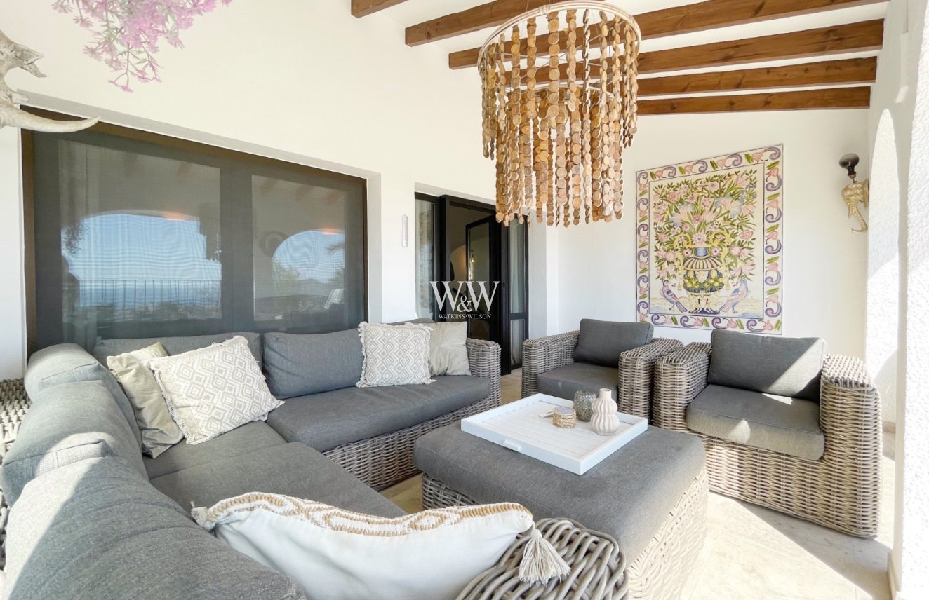 Resale - Villa -
Moraira - Benimeit