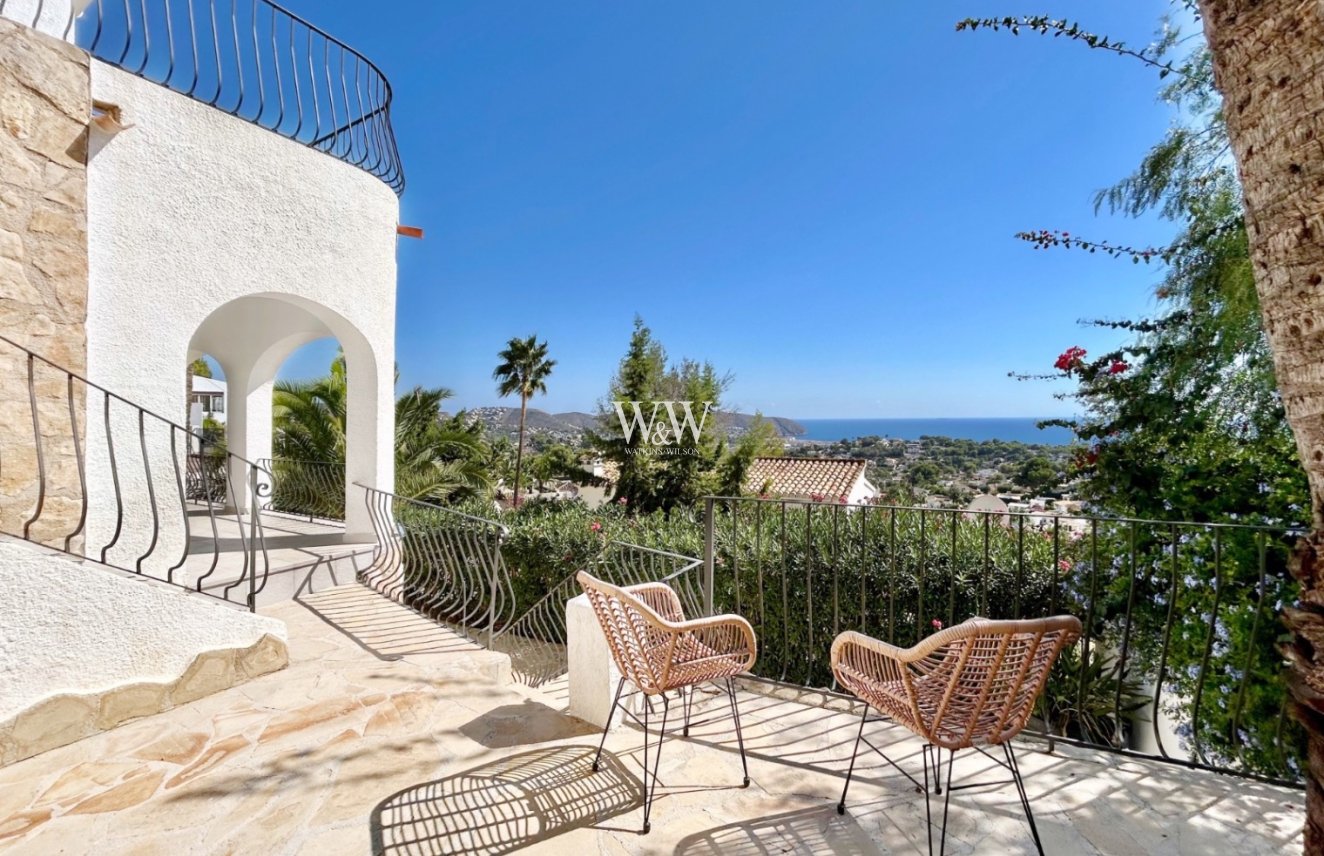 Resale - Villa -
Moraira - Benimeit