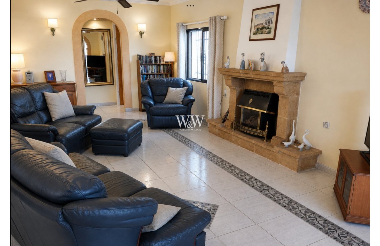 Resale - Villa -
Moraira - Pinar de Advocat