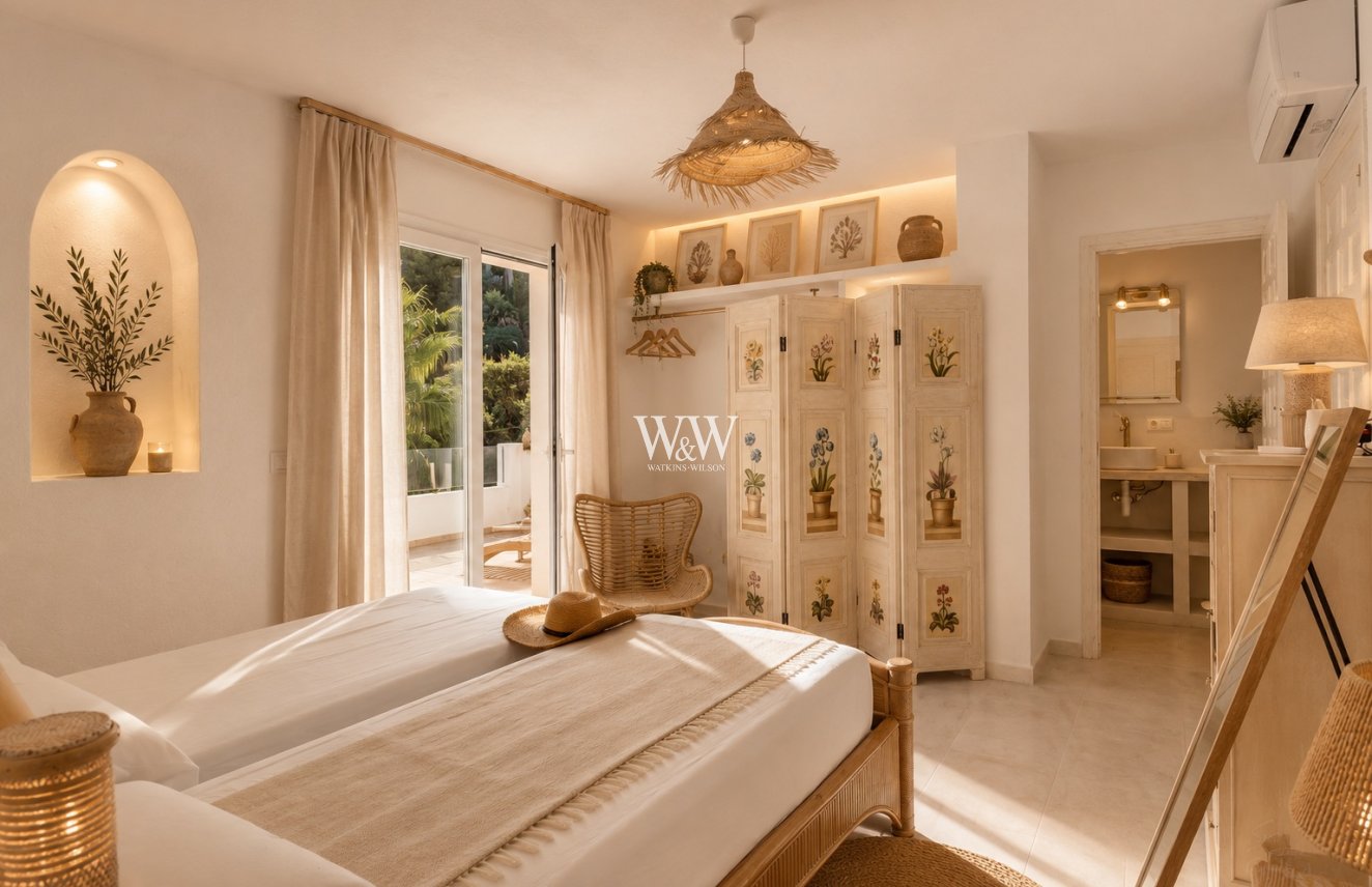 Resale - Villa -
Moraira - Benimeit