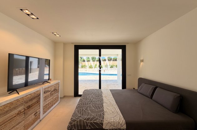 Resale - Villa -
Jávea - Casco antiguo